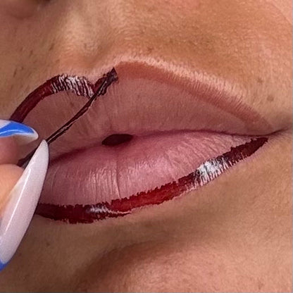 Encre à lèvres pelable